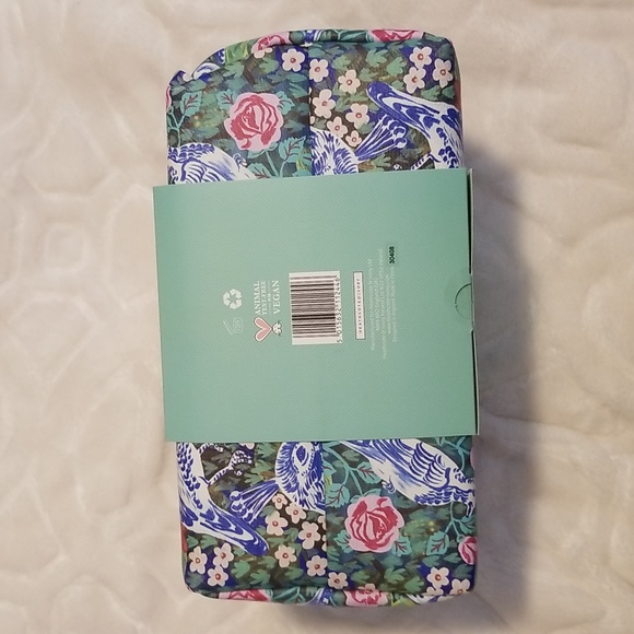 Nathalie Lete Wash Bag with Body Cream & Body Wash - Picture 5 of 5